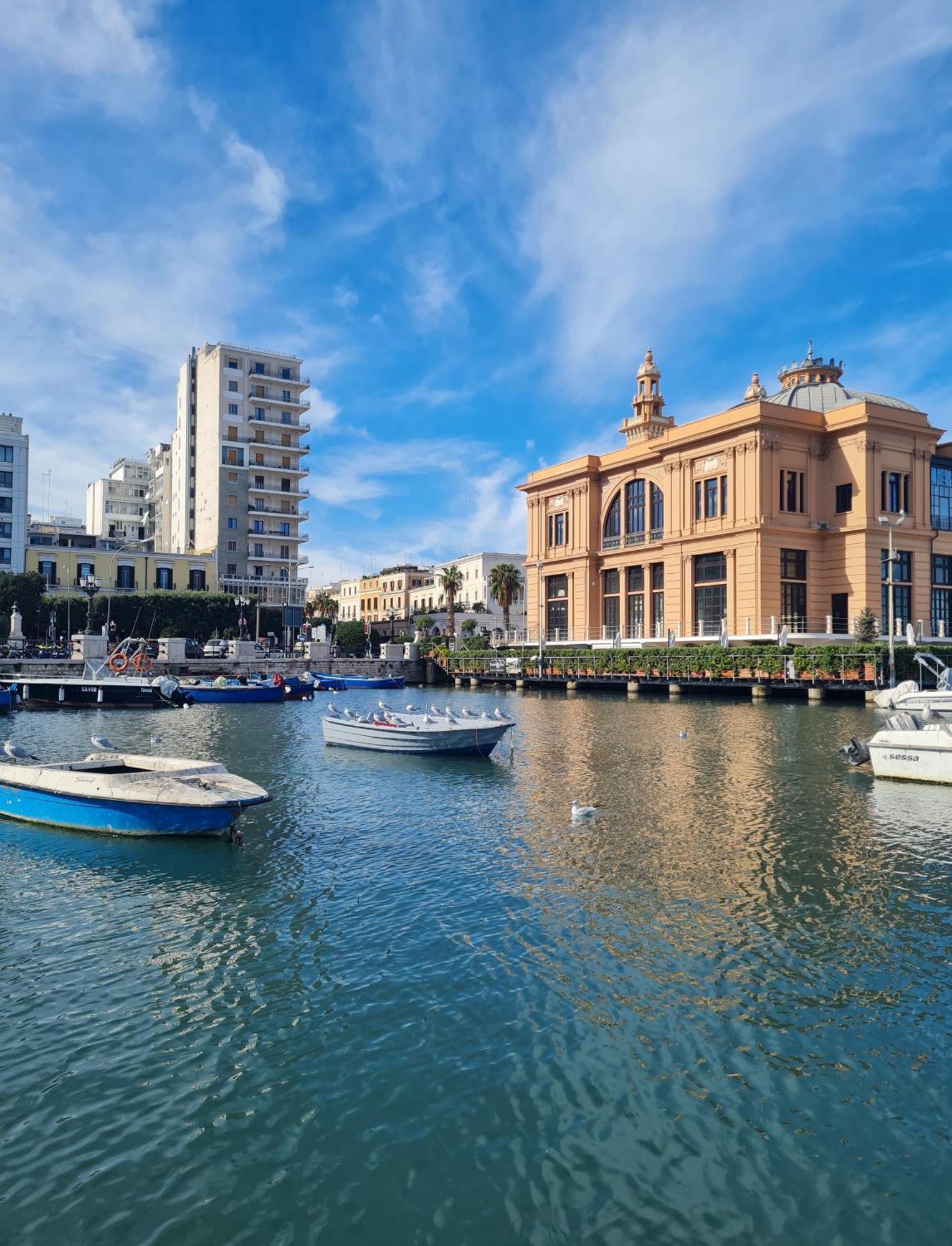Apartament Casa Chloe - Vicino Al Porto E Basilica San Nicola Bari Zewnętrze zdjęcie